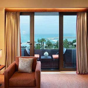 Club Deluxe Ocean Suite Balcony direct access to the Executive Lounge